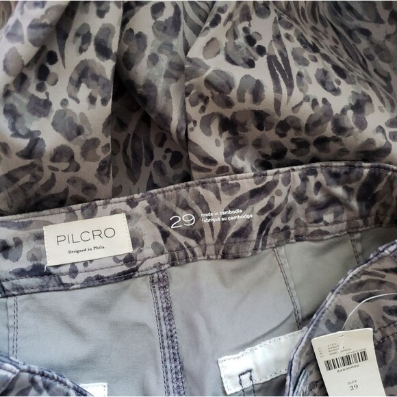 Pilcro Anthropologie Mid-Rise Demilune Boot Cut Utility Pant Women Size 29 Grey - Picture 9 of 11